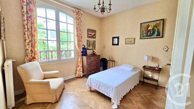 Maison à vendre - 8 pièces - 220 m2 - Pau - 64 - AQUITAINE