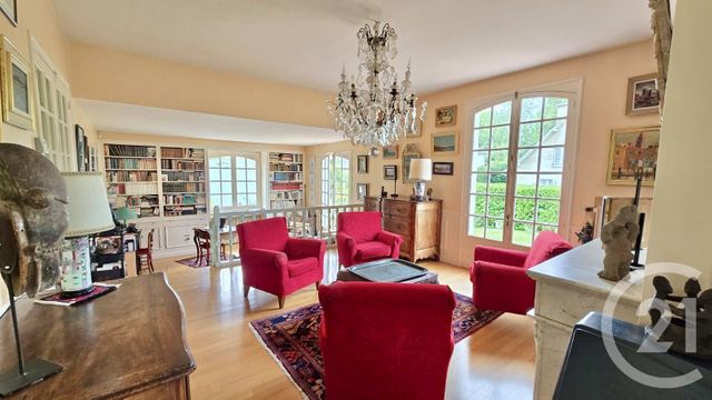 Maison à vendre - 8 pièces - 220 m2 - Pau - 64 - AQUITAINE