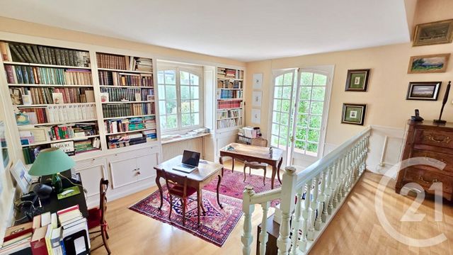 Maison à vendre - 8 pièces - 220 m2 - Pau - 64 - AQUITAINE