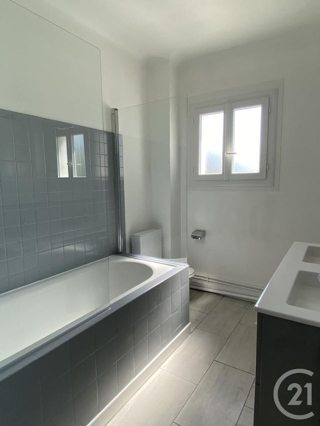 Appartement T4 à louer - 4 pièces - 103,26 m2 - Pau - 64 - AQUITAINE
