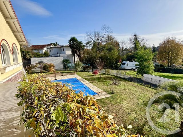 Maison à vendre - 6 pièces - 245 m2 - Billere - 64 - AQUITAINE