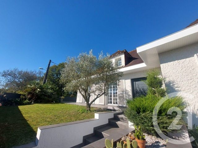 Maison à vendre - 6 pièces - 190 m2 - Pau - 64 - AQUITAINE