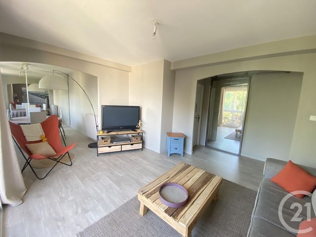 Appartement T3 à louer - 4 pièces - 66,77 m2 - Pau - 64 - AQUITAINE