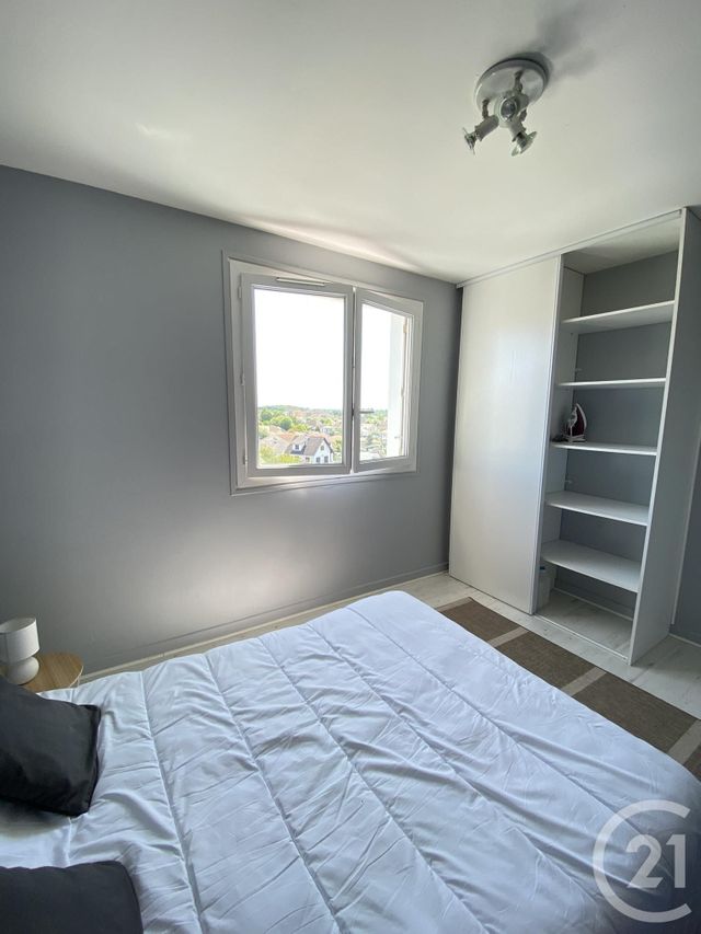 Appartement T3 à louer - 4 pièces - 66,77 m2 - Pau - 64 - AQUITAINE