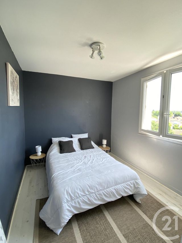 Appartement T3 à louer - 4 pièces - 66,77 m2 - Pau - 64 - AQUITAINE