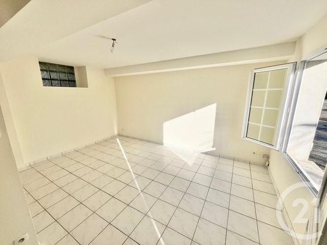 Appartement Duplex &agrave; louer - 2 pi&egrave;ces - 24,49 m2 - Lescar - 64 - AQUITAINE