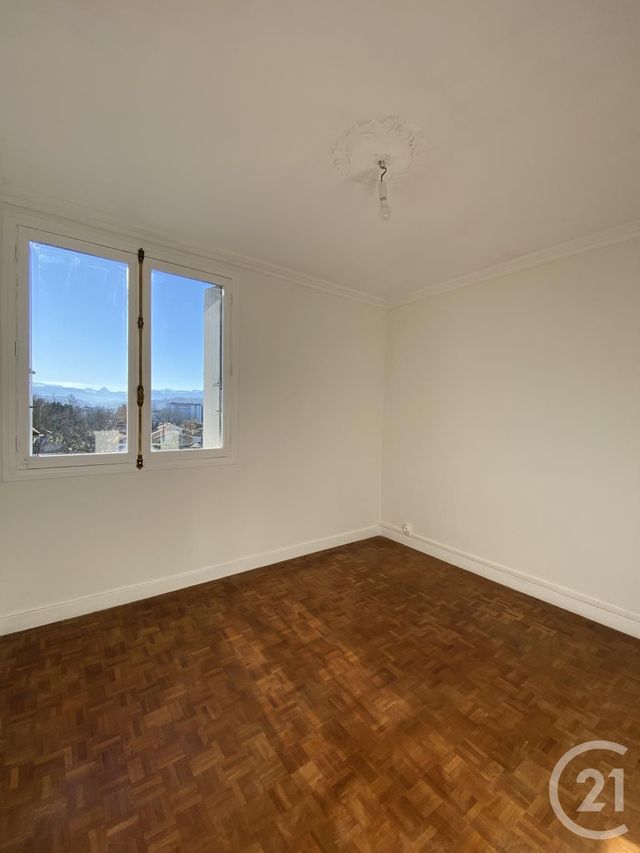 Appartement T4 à louer - 4 pièces - 81,16 m2 - Billere - 64 - AQUITAINE