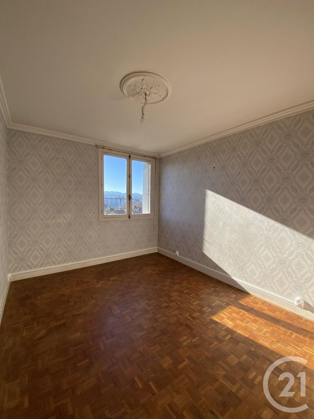 Appartement T4 à louer - 4 pièces - 81,16 m2 - Billere - 64 - AQUITAINE