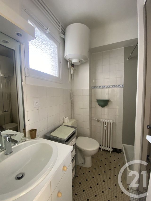 Appartement Studio &agrave; louer - 1 pi&egrave;ce - 22,48 m2 - Pau - 64 - AQUITAINE