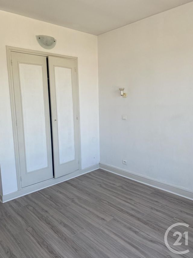 Appartement T4 &agrave; louer - 4 pi&egrave;ces - 76,85 m2 - Pau - 64 - AQUITAINE