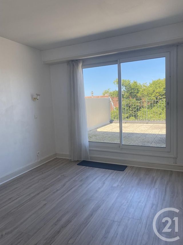 Appartement T4 &agrave; louer - 4 pi&egrave;ces - 76,85 m2 - Pau - 64 - AQUITAINE