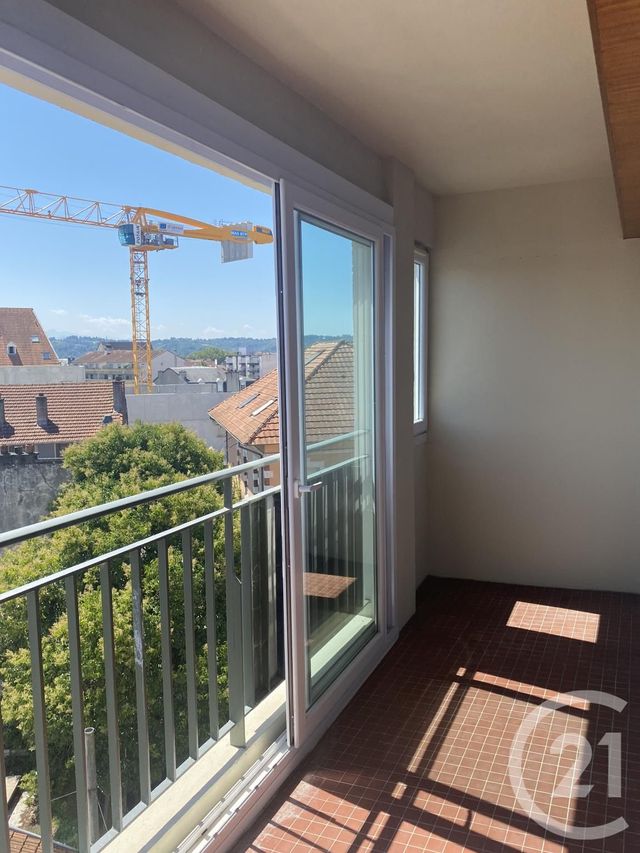 Appartement T4 &agrave; louer - 4 pi&egrave;ces - 76,85 m2 - Pau - 64 - AQUITAINE