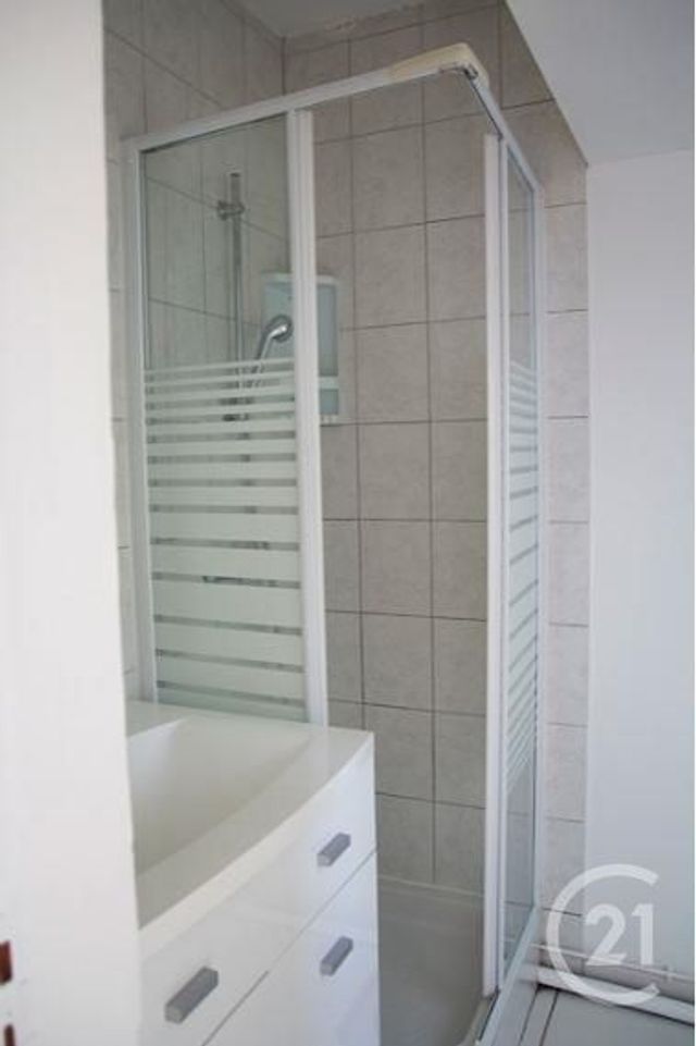 Appartement T2 &agrave; louer - 2 pi&egrave;ces - 26,98 m2 - Lescar - 64 - AQUITAINE