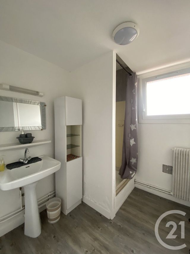 Appartement Studio &agrave; louer - 1 pi&egrave;ce - 28,12 m2 - Pau - 64 - AQUITAINE