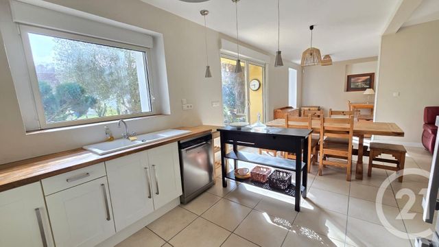 Maison &agrave; louer - 4 pi&egrave;ces - 121,40 m2 - Bizanos - 64 - AQUITAINE
