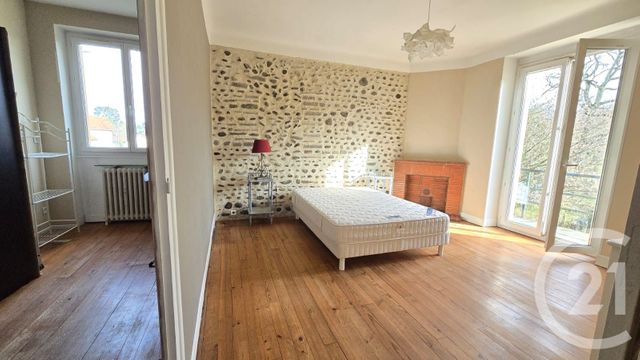 Maison &agrave; louer - 4 pi&egrave;ces - 121,40 m2 - Bizanos - 64 - AQUITAINE