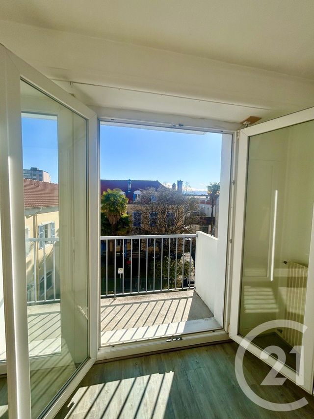 Appartement F3 &agrave; vendre - 3 pi&egrave;ces - 60 m2 - Pau - 64 - AQUITAINE