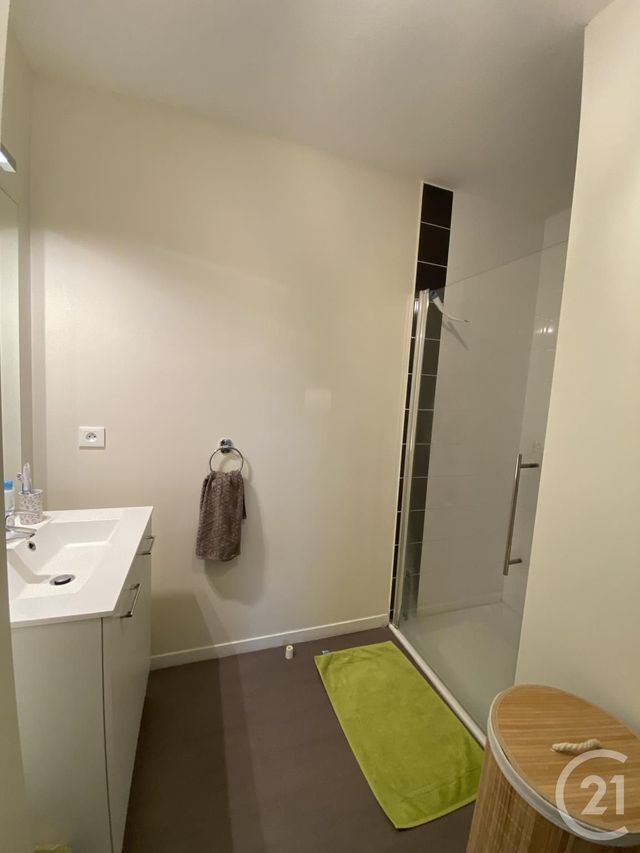 Appartement T3 &agrave; louer - 3 pi&egrave;ces - 63,21 m2 - Pau - 64 - AQUITAINE