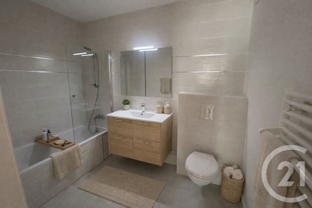 Appartement F5 &agrave; vendre - 5 pi&egrave;ces - 126 m2 - Pau - 64 - AQUITAINE