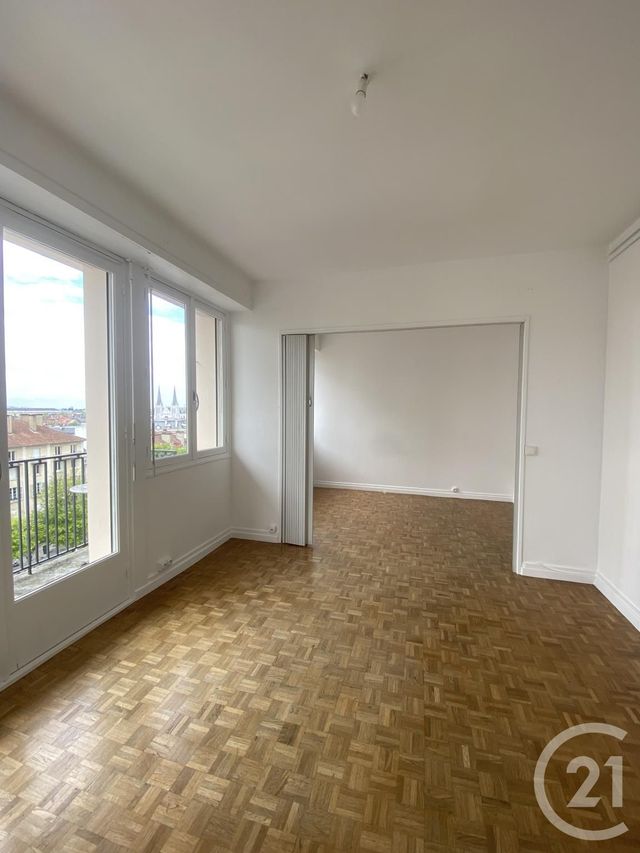 Appartement T2 &agrave; louer - 2 pi&egrave;ces - 36,15 m2 - Pau - 64 - AQUITAINE