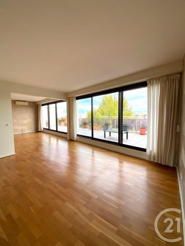 Appartement F4 &agrave; louer - 4 pi&egrave;ces - 114 m2 - Pau - 64 - AQUITAINE