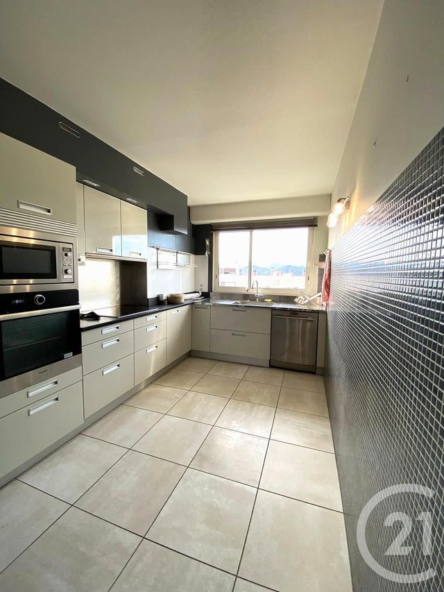 Appartement F4 &agrave; louer - 4 pi&egrave;ces - 114 m2 - Pau - 64 - AQUITAINE