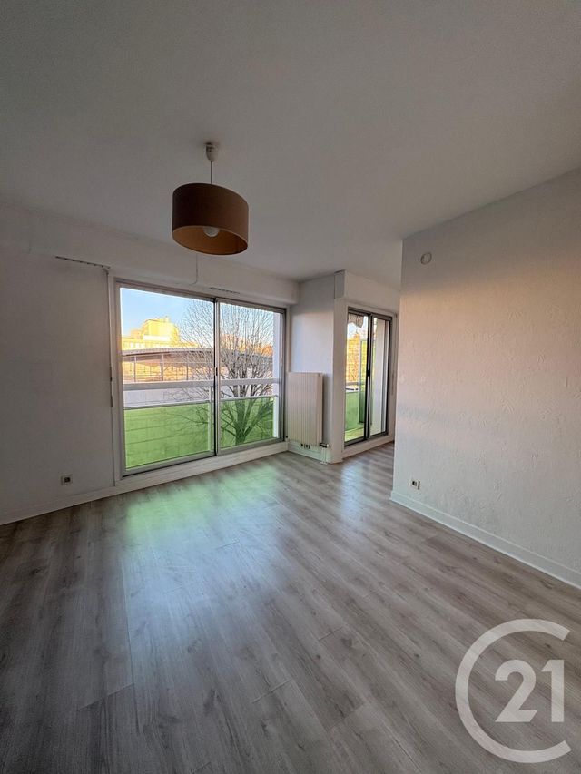 Appartement F1 &agrave; louer - 1 pi&egrave;ce - 29,32 m2 - Pau - 64 - AQUITAINE