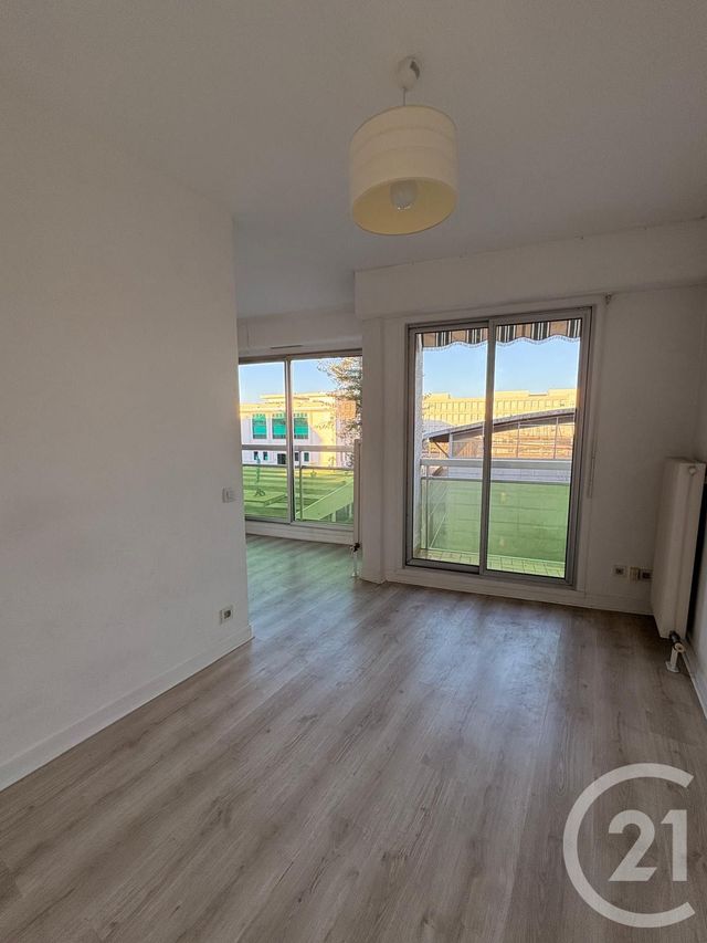 Appartement F1 &agrave; louer - 1 pi&egrave;ce - 29,32 m2 - Pau - 64 - AQUITAINE