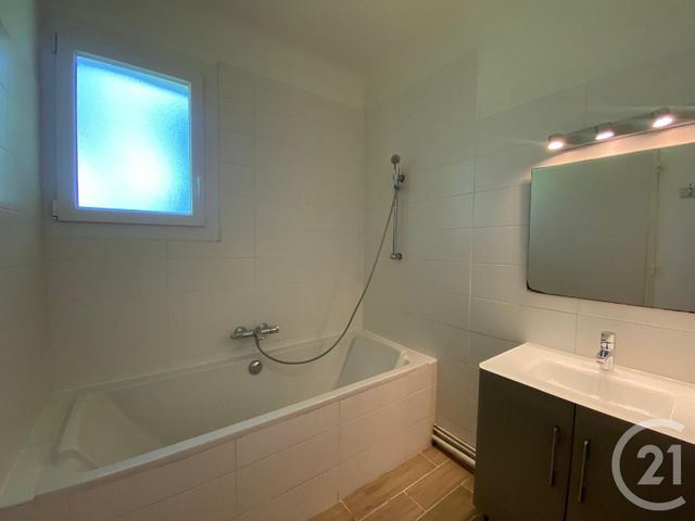 Maison &agrave; louer - 6 pi&egrave;ces - 169,12 m2 - Pau - 64 - AQUITAINE