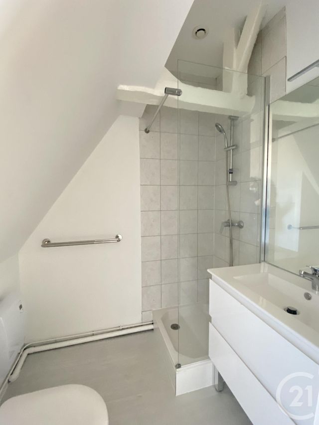 Appartement T2 &agrave; louer - 2 pi&egrave;ces - 26,13 m2 - Lescar - 64 - AQUITAINE