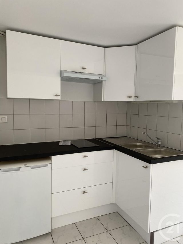 Appartement T2 &agrave; louer - 2 pi&egrave;ces - 26,13 m2 - Lescar - 64 - AQUITAINE