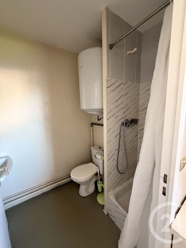 Appartement Studio &agrave; vendre - 1 pi&egrave;ce - 22,42 m2 - Lons - 64 - AQUITAINE