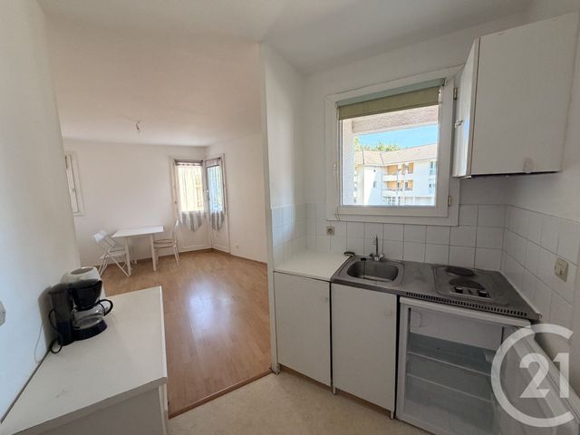 Appartement Studio &agrave; vendre - 1 pi&egrave;ce - 22,42 m2 - Lons - 64 - AQUITAINE