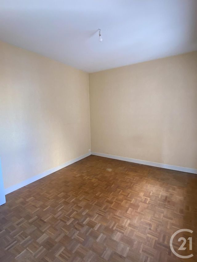 Appartement T4 &agrave; louer - 4 pi&egrave;ces - 84,95 m2 - Pau - 64 - AQUITAINE