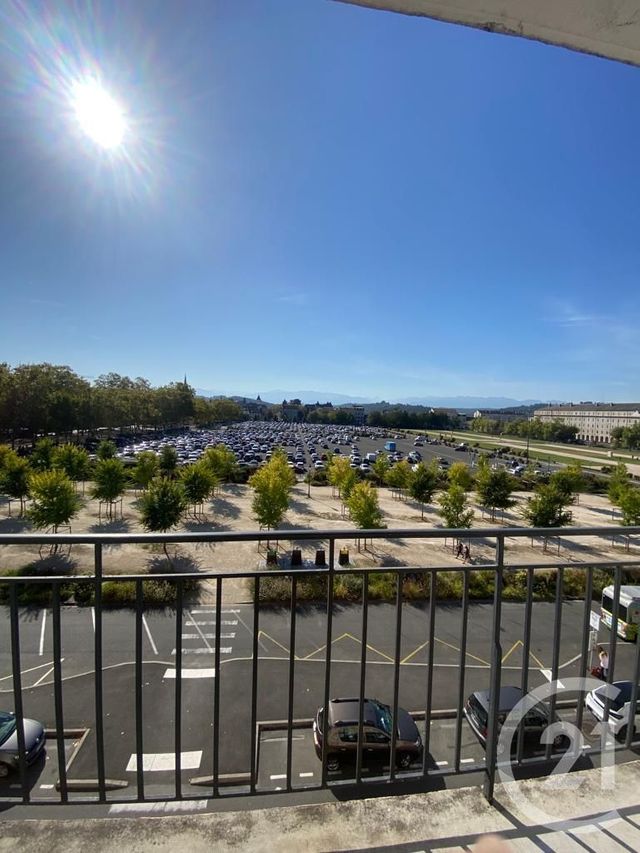 Appartement T4 &agrave; louer - 4 pi&egrave;ces - 84,95 m2 - Pau - 64 - AQUITAINE