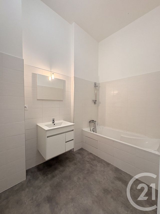 Appartement T4 &agrave; louer - 4 pi&egrave;ces - 89,41 m2 - Pau - 64 - AQUITAINE
