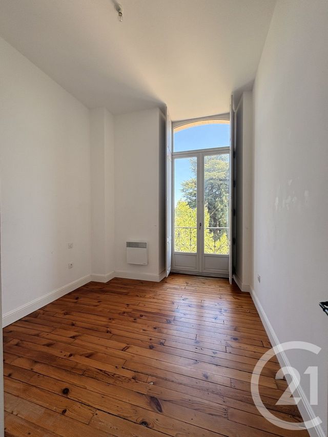 Appartement T4 &agrave; louer - 4 pi&egrave;ces - 89,41 m2 - Pau - 64 - AQUITAINE