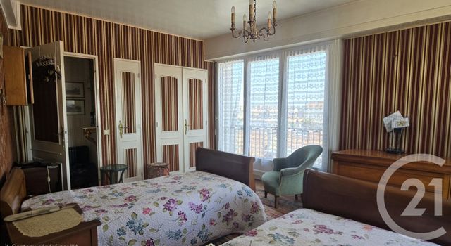 Appartement F4 &agrave; vendre - 5 pi&egrave;ces - 122,97 m2 - Pau - 64 - AQUITAINE