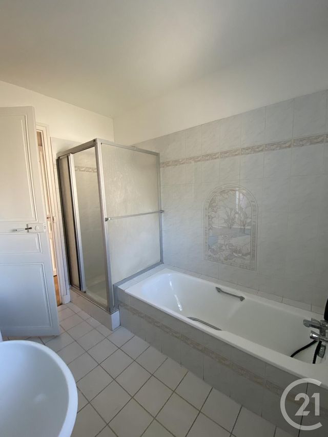Appartement F3 &agrave; louer - 3 pi&egrave;ces - 68,92 m2 - Pau - 64 - AQUITAINE