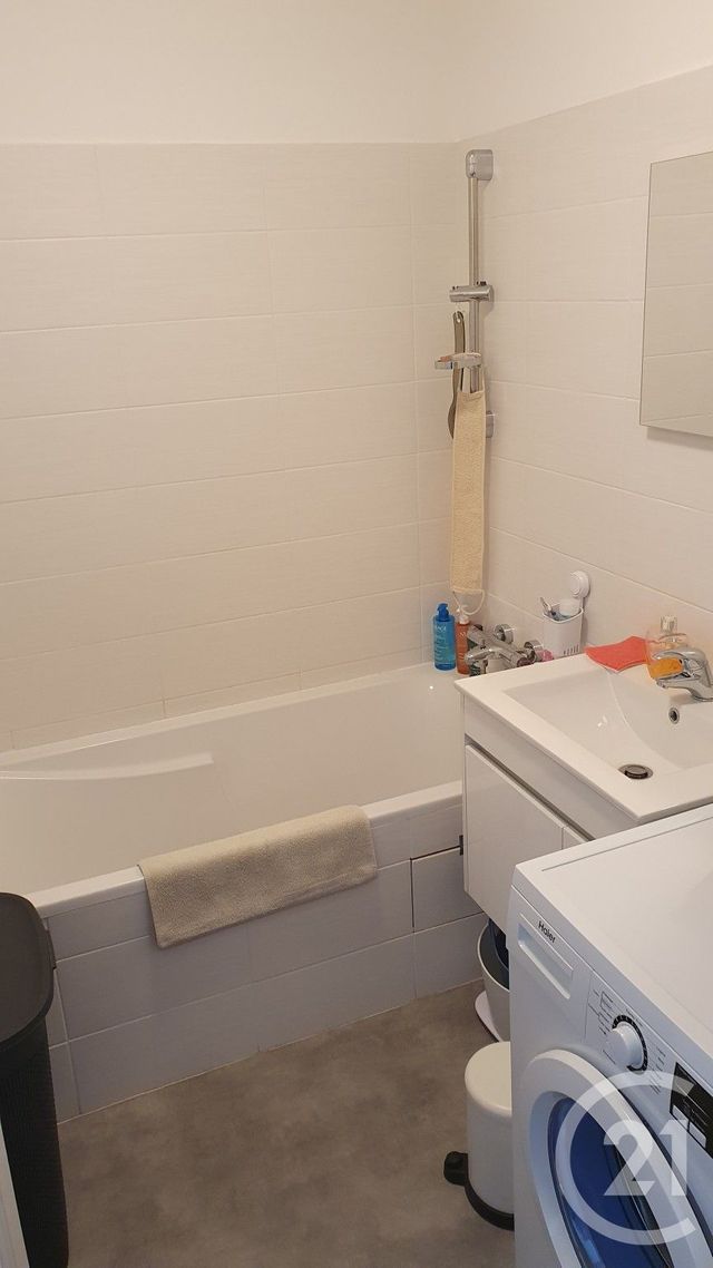 Appartement T3 &agrave; louer - 3 pi&egrave;ces - 64,24 m2 - Pau - 64 - AQUITAINE
