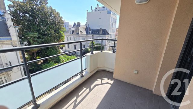 Appartement T3 &agrave; vendre - 3 pi&egrave;ces - 68,14 m2 - Pau - 64 - AQUITAINE