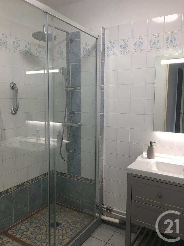 Appartement F3 &agrave; louer - 3 pi&egrave;ces - 65,52 m2 - Billere - 64 - AQUITAINE