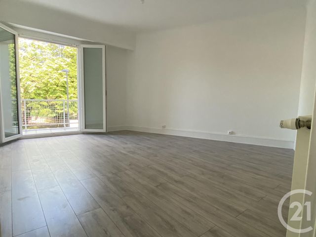 Appartement T4 &agrave; louer - 4 pi&egrave;ces - 103,26 m2 - Pau - 64 - AQUITAINE