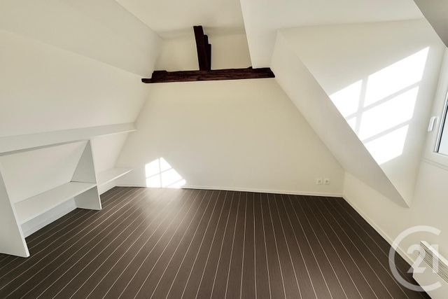 Appartement Duplex &agrave; louer - 2 pi&egrave;ces - 24,49 m2 - Lescar - 64 - AQUITAINE