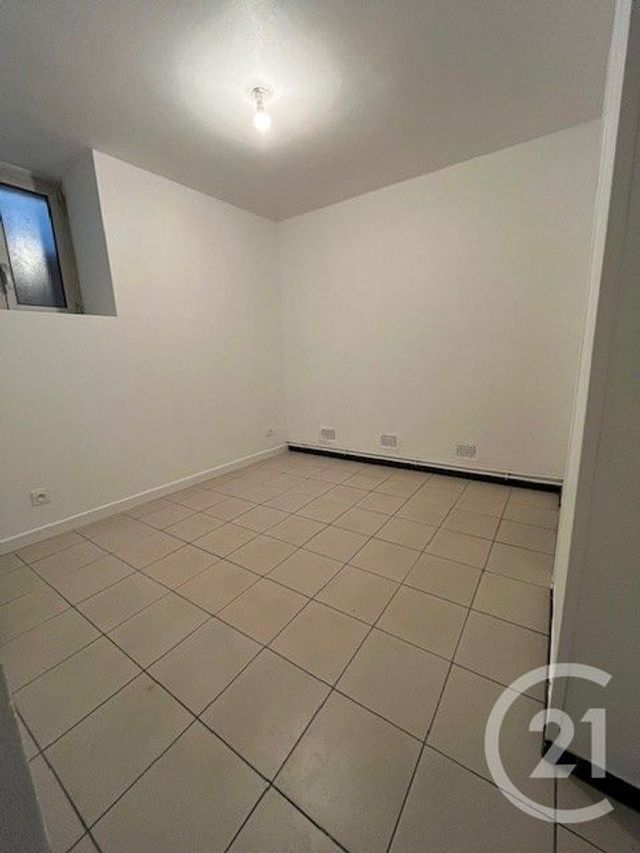 Maison &agrave; louer - 4 pi&egrave;ces - 93,11 m2 - La Reole - 33 - AQUITAINE