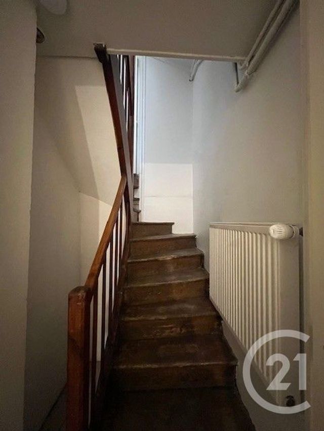 Maison &agrave; louer - 4 pi&egrave;ces - 93,11 m2 - La Reole - 33 - AQUITAINE