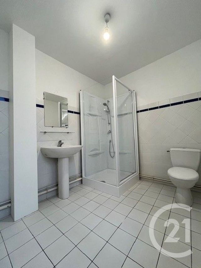 Maison &agrave; louer - 4 pi&egrave;ces - 93,11 m2 - La Reole - 33 - AQUITAINE