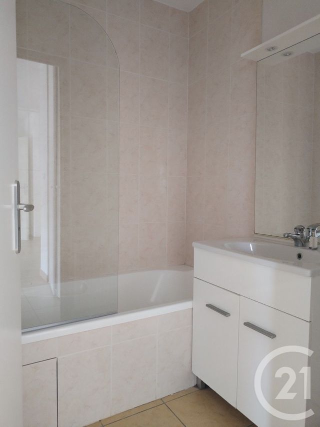 Appartement F2 à vendre - 2 pièces - 42,68 m2 - Gironde Sur Dropt - 33 - AQUITAINE