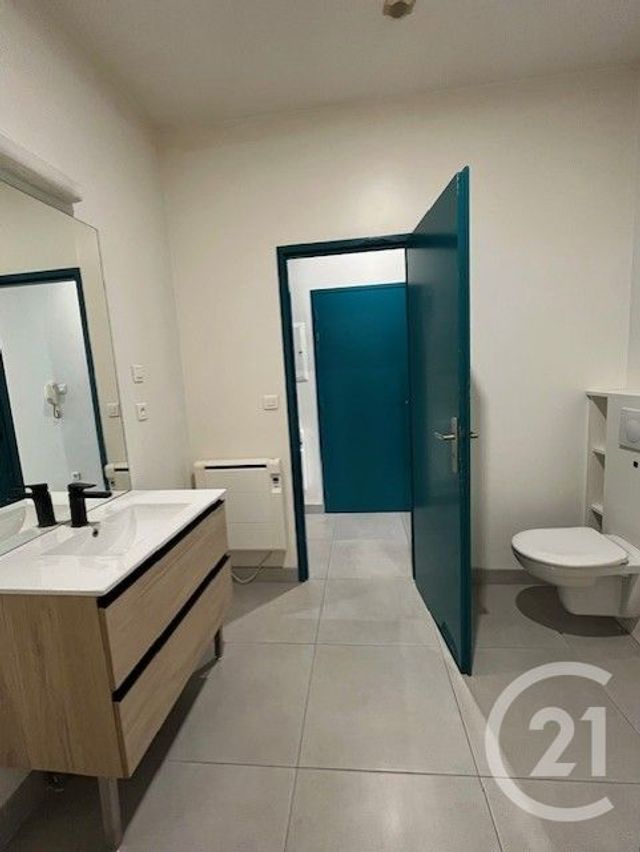 Appartement T2 à louer - 2 pièces - 42,60 m2 - La Reole - 33 - AQUITAINE