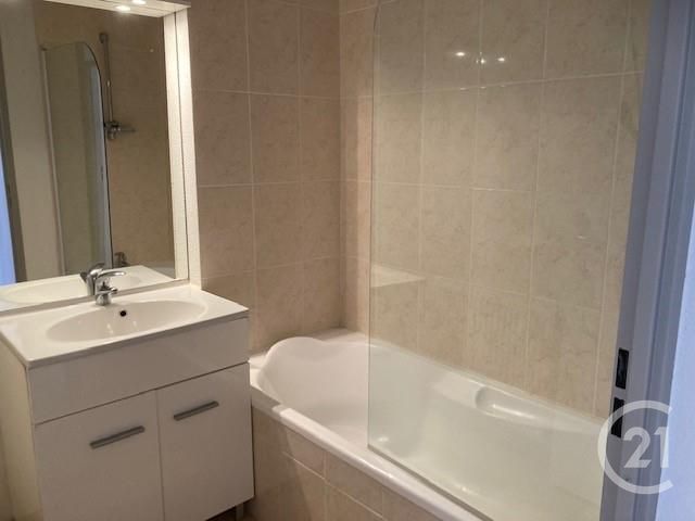 Appartement F3 à louer - 3 pièces - 60,97 m2 - Gironde Sur Dropt - 33 - AQUITAINE